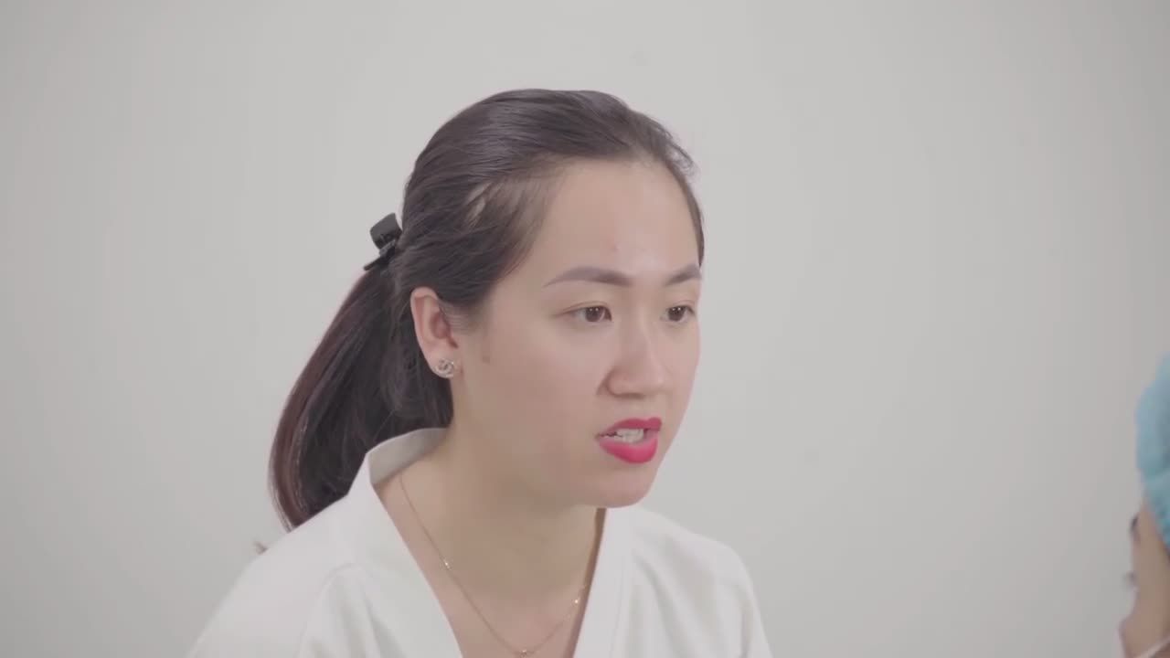 Khách hàng kiểm tra Botox thon gọn hàm sau 1 tháng làm liệu trình quyết định làm thêm filler cằm để có gương mặt vline như ý