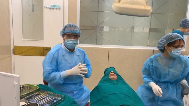 Khách hàng: Minh Lương ( Hà Nội ) Tình trạng khách mất răng khá lâu R36 nay cấy ghép tức thì răng implant.