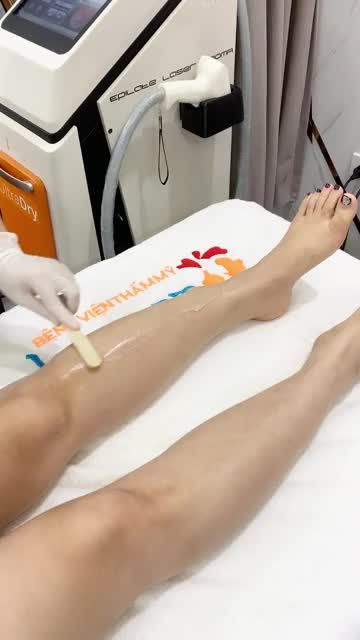 Quy trình triệt lông chân công nghệ cao Diode Laser - xoá xạch lông chân, lỗ chân lông thu nhỏ tối đa