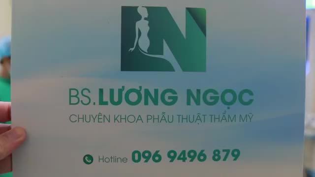 Sau gần 2 giờ thực hiện hút mỡ bụng, lưng dưới cho Chị Khách hàng hôm nay hiện tại đã có kết quả. Mời Chị em cùng theo dõi nhé!