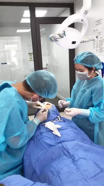 ca cấy ghép Ipl Dentium Hàn Quốc cho KH Hoàng Văn Vận sn 1960 đến từ Cẩm Phả do BS Nguyễn Hải Nam thực hiện tại chi nhánh Hạ Long Quảng Ninh