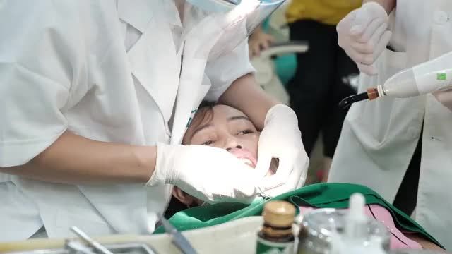 Chị Nguyễn Thị Tuyết sinh năm 1983 gặp phải tình trạng răng hàm trên hô, hàm dưới khấp khểnh, sai lệch khớp