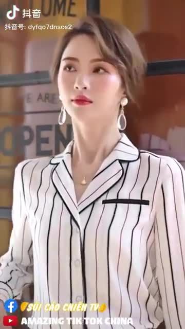 Những set đồ dành cho những cô gái thích nhẹ nhàng, thanh lịch nhưng vẫn toát lên sự sang chảnh, thu hút.