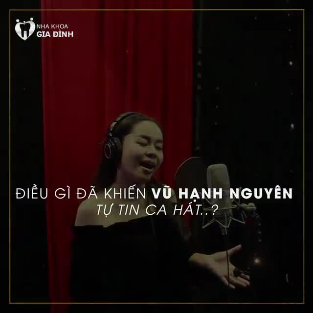 VŨ HẠNH NGUYÊN – CÔ CA SĨ XINH ĐẸP SỞ HỮU NỤ CƯỜI TỎA NẮNG