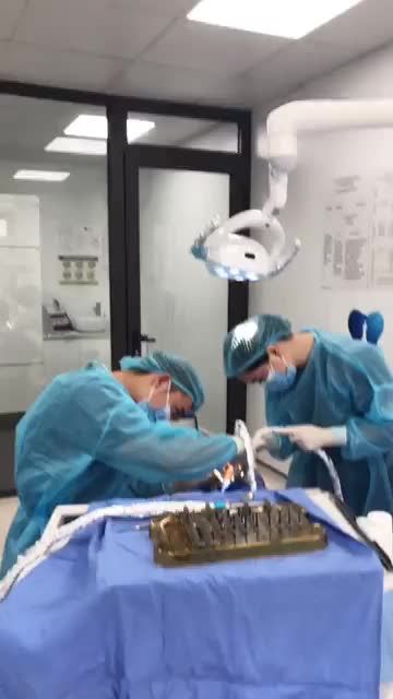 Ca cấy ghép 02 trị Dentium Hàn Quốc cho chú KH Lý Tiến Cao sn 1956 đến từ Cẩm Phả do bs Nguyễn Hải Nam thực hiện tại chi nhánh Quảng Ninh