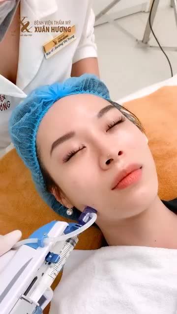 CÓ BAO NHIÊU NÀNG THÍCH LÀN DA CĂNG BÓNG PHỦ SƯƠNG THẾ NÀY?