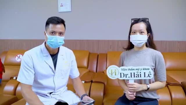 Lắng nghe sự chia sẻ của bác sĩ và cảm nhận khách hàng sau khi sử dụng combo cắt mí trên+mí dưới.
