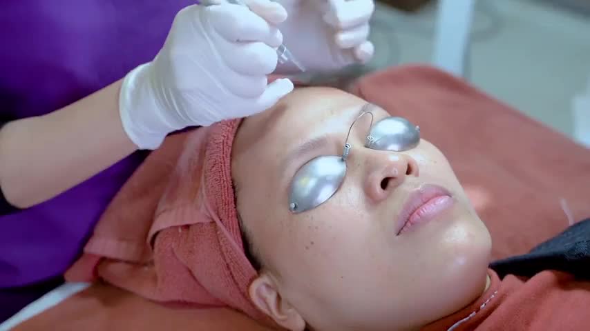 Mời cả nhà cùng theo dõi ca đốt nốt ruồi nhẹ nhàng không đau