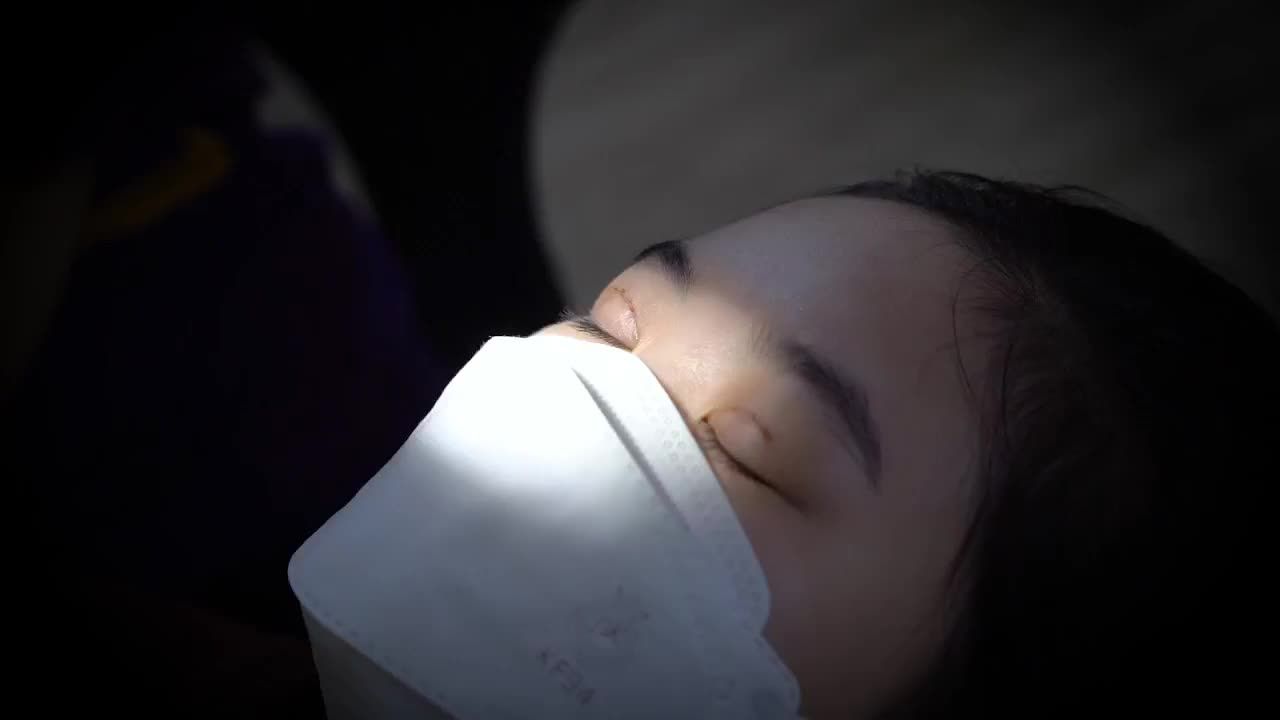 Chiêm ngưỡng ngay một phần trong quá trình cắt chỉ mắt sau 7 ngày tại Dr Hải Lê!