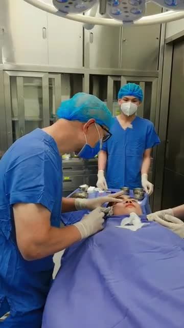 Ca CĂNG CHỈ thứ 3 trong ngày của Dr.Hwang Siêu phẩm trẻ không phẫu thuật cực HOT tại Kangnam
