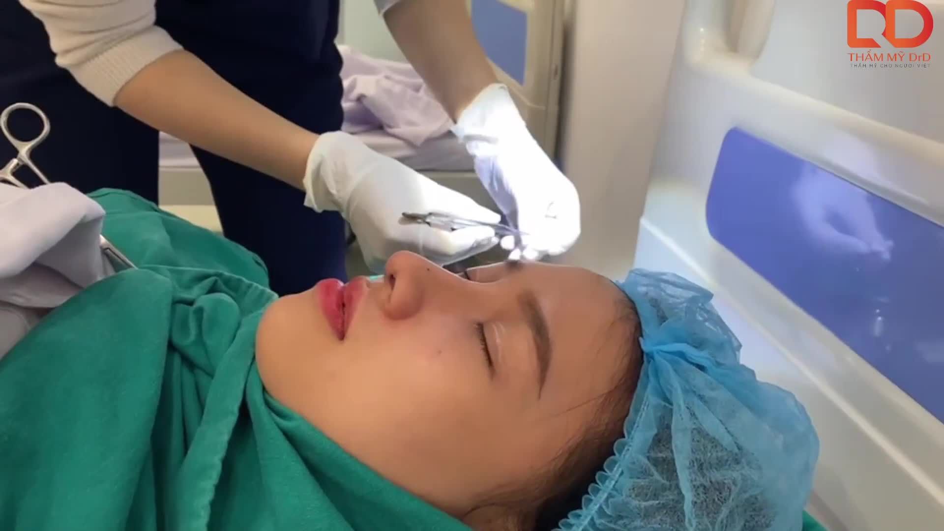 Khách hàng trẻ, vô cùng hiện đại, sành điệu.