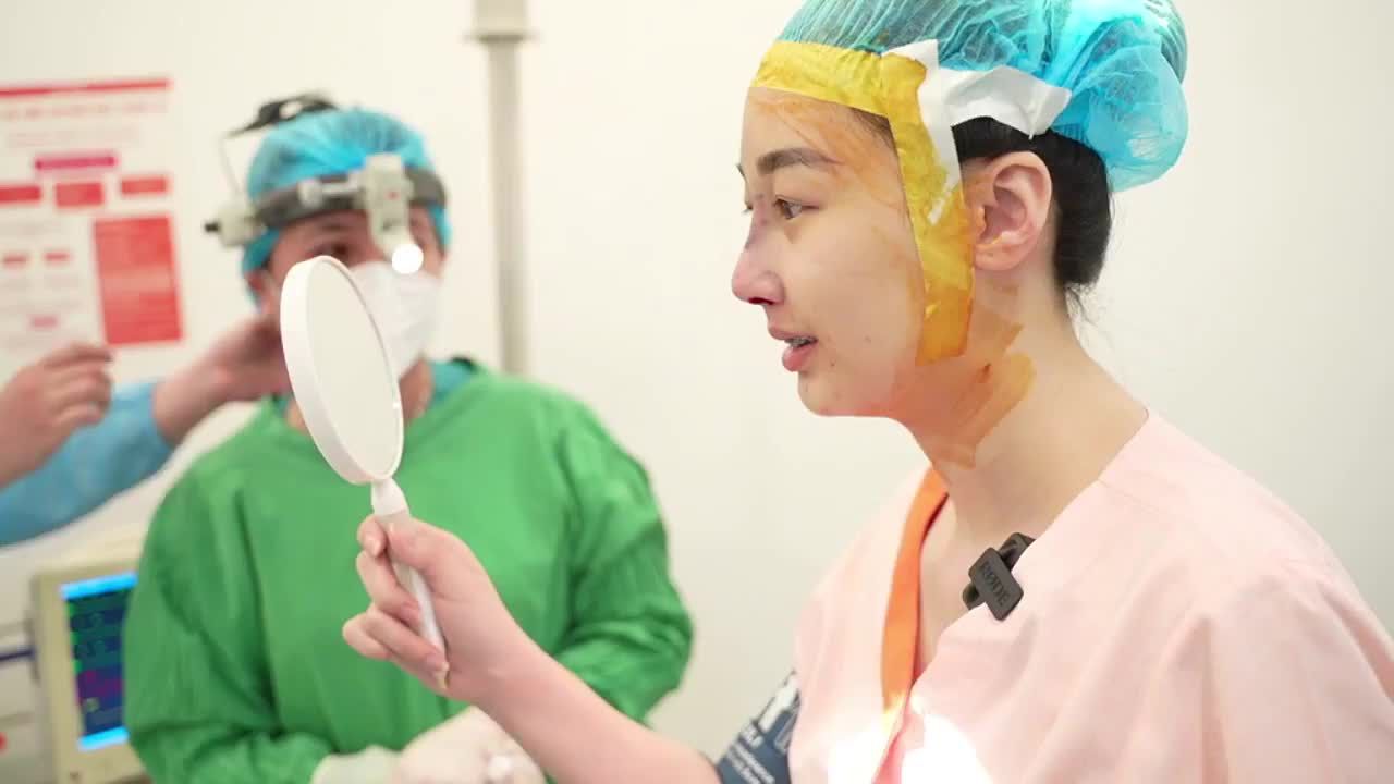 Nâng mũi cấu trúc kết hợp bọc Megaderm