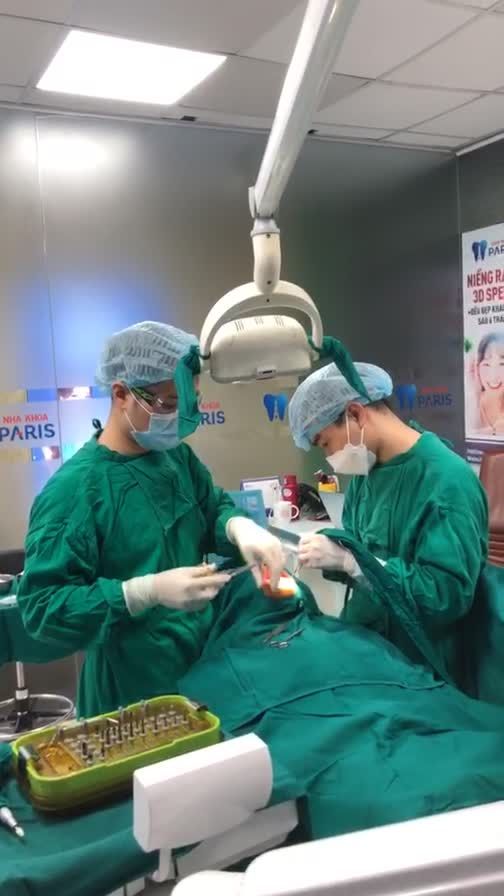 cắm trụ ipl tại nha khoa Paris 12 Thái Thịnh