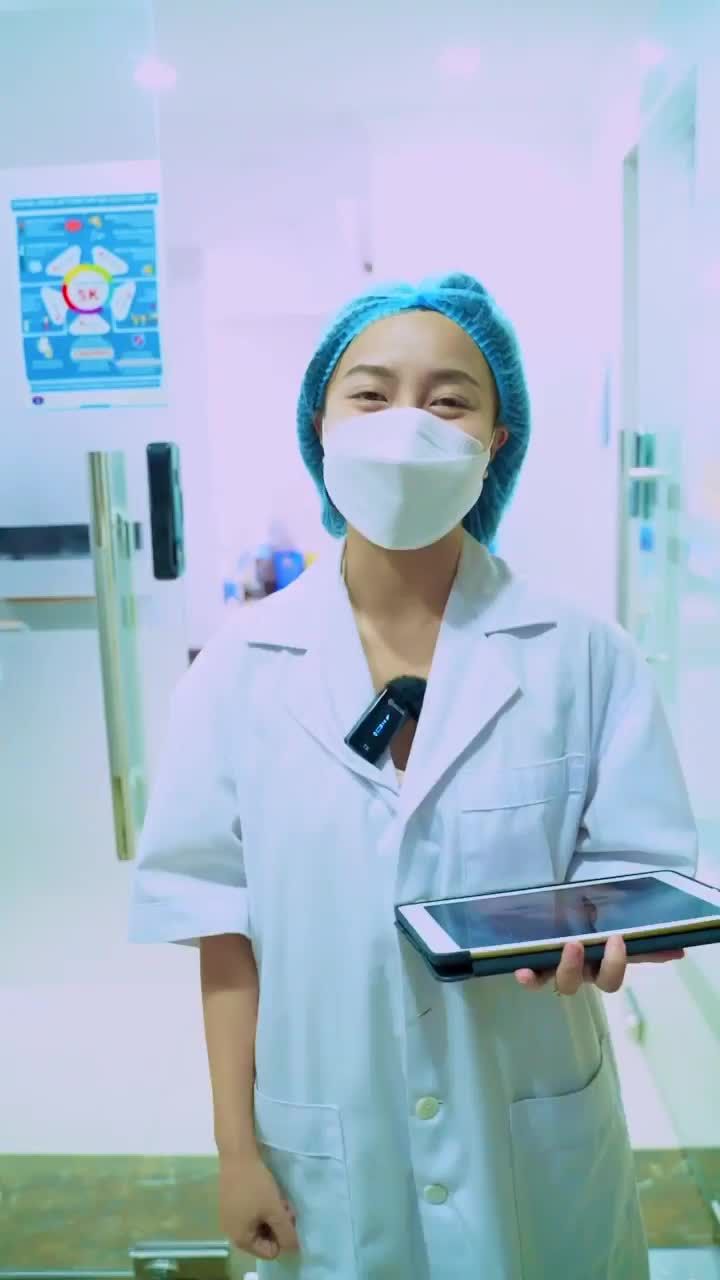 Mí mắt đẹp quá nên phải khoe luôn cho cả nhà xem cho nóng đây ạ