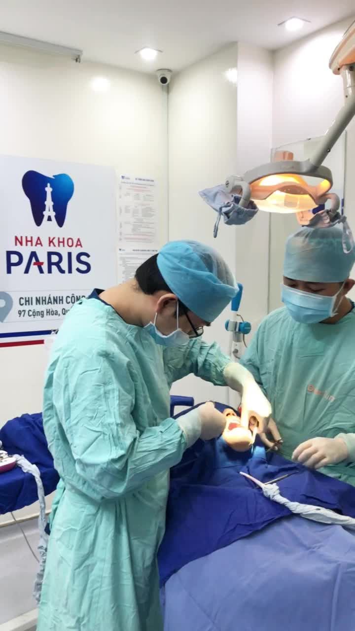 Trồng răng implant tại Nha khoa Paris 97 Cộng Hoà