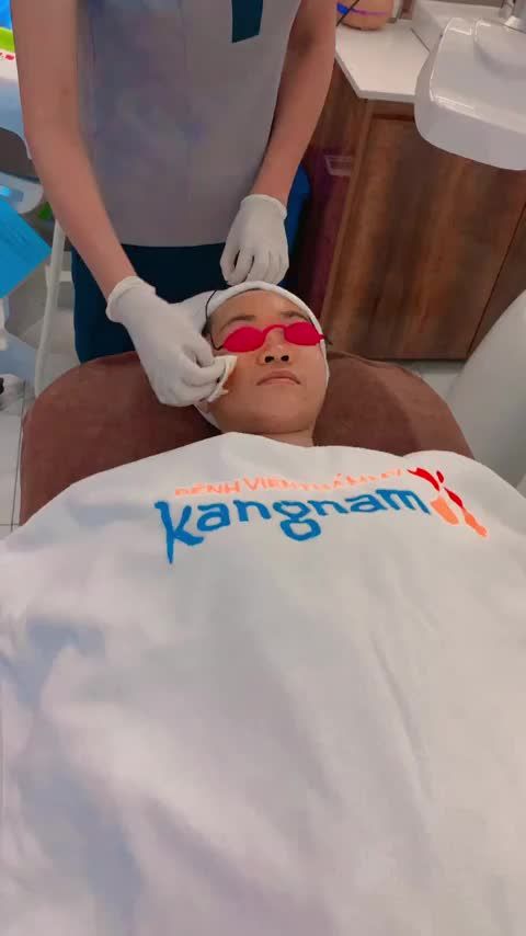 Hè đến  Mụn chính là điều khiến chúng ta khó chịu nhất