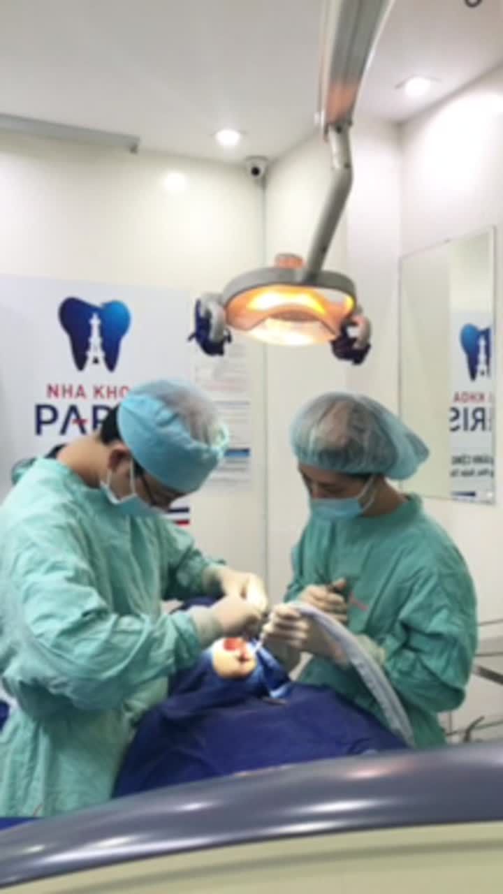 Phẫu thuật cấy ghép 01 trụ Dentium Hàn Quốc