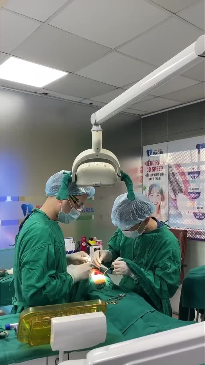 case cắm 1 trụ implant tại Nha khoa Paris 12 Thái Thịnh
