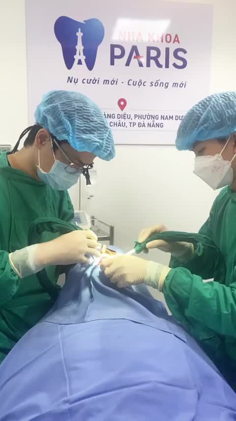 Chia sẻ của Bác sĩ  khi cấy ghép implant tại nha khoa Paris Đà Nẵng