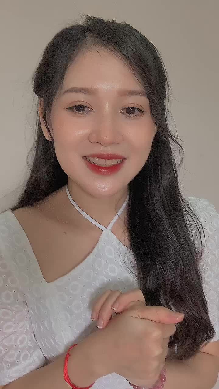 Gặp lại Thuý Chi sau 3 năm cắt mí tại Dr. Hải Lê