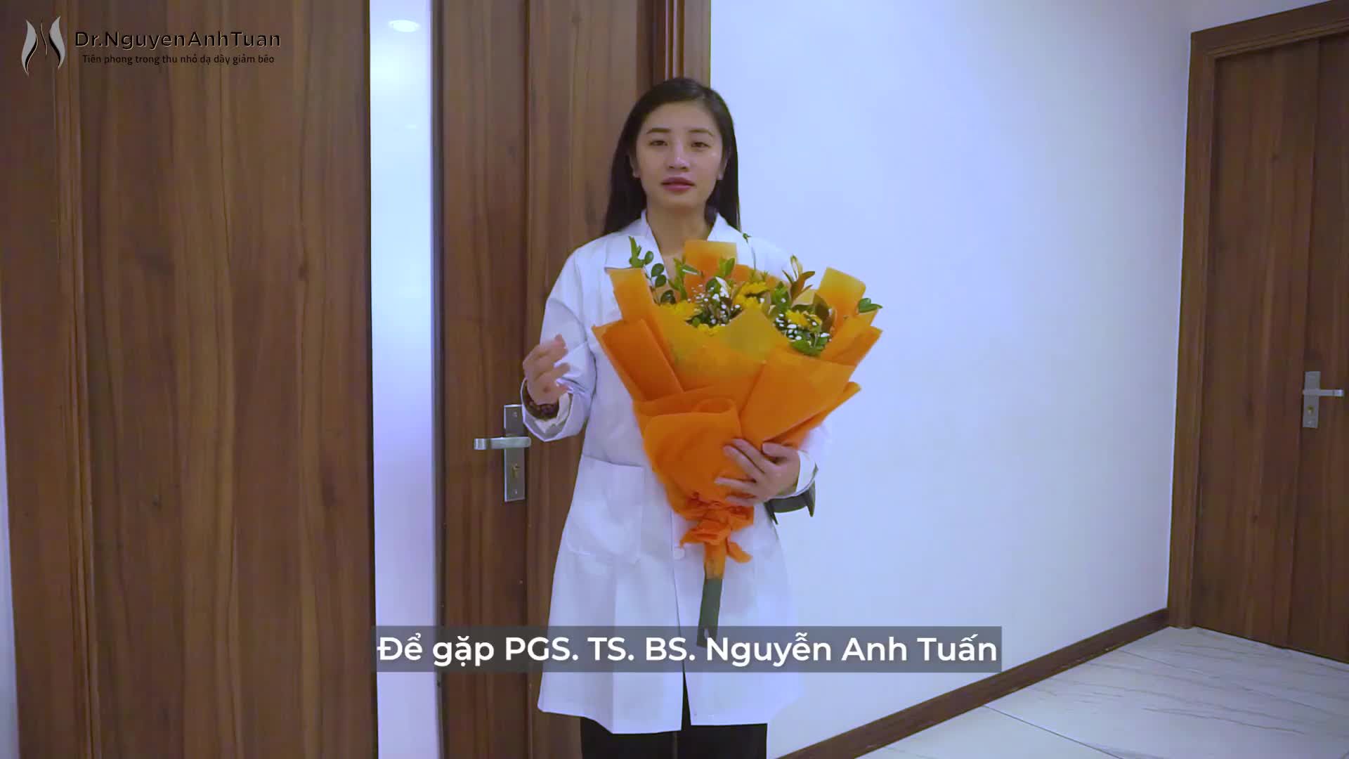 Nữ bệnh nhân có chỉ số Khối cơ thể BMI 46 (117kg) vui vẻ chuẩn bị hành lý trở về Sóc Trăng sau 2 ngày thực hiện Thu nhỏ Dạ dày giảm béo