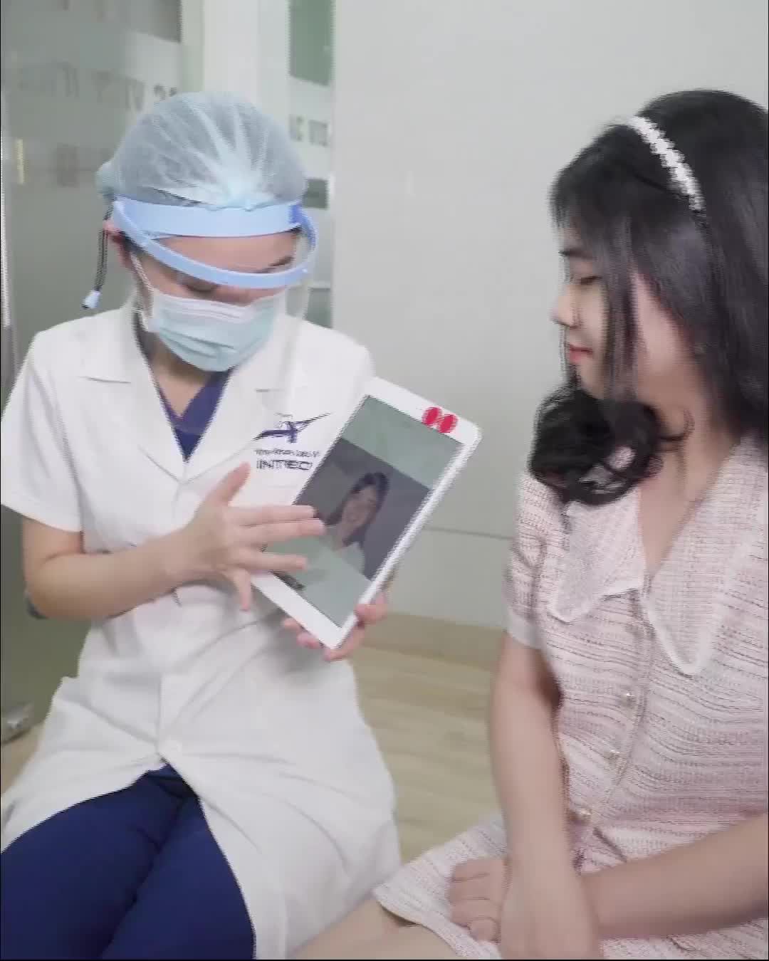 KHÁCH HÀNG THÁO MẮC CÀI - CƯỜI TỰ TIN SAU KHI NIỀNG RĂNG X-MATRIX