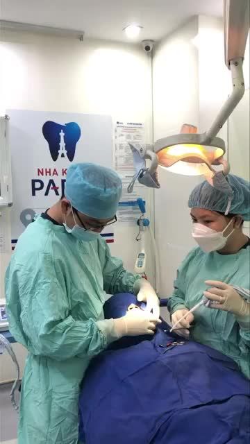 Phẫu thuật cấy ghép 01 trụ Dentium Hàn Quốc tại Nha khoa Paris