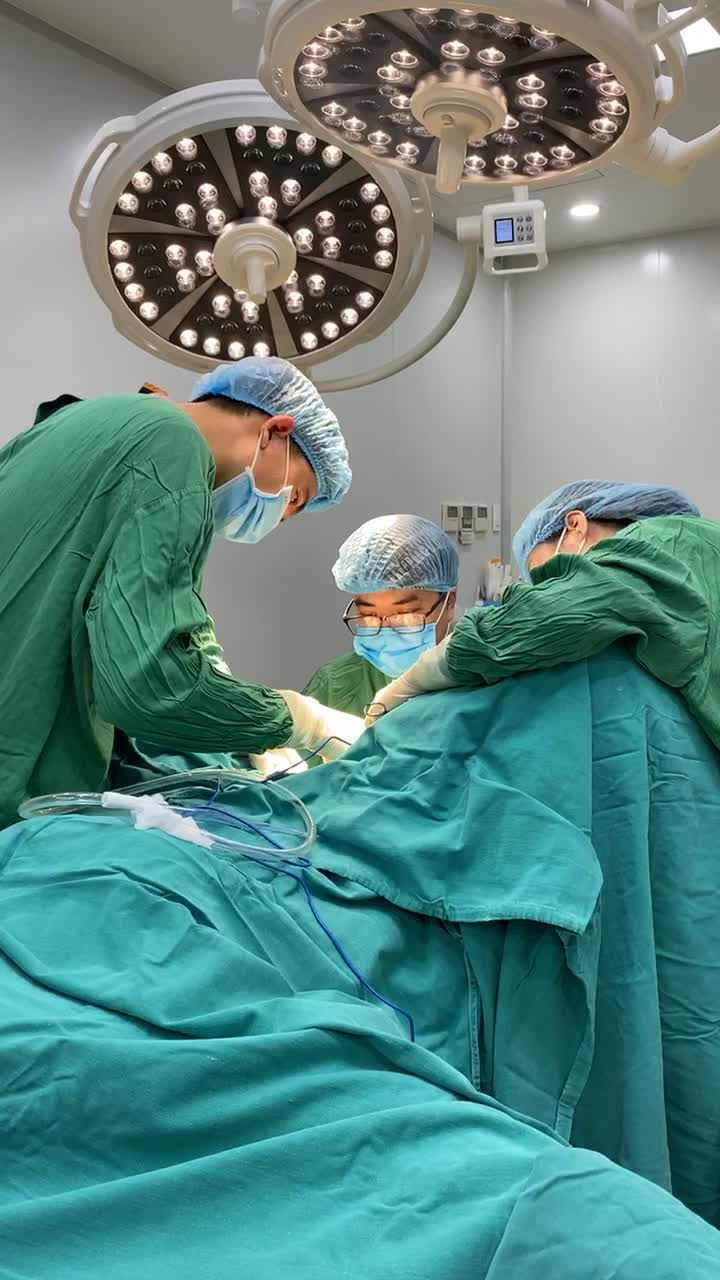TÂN TRANG CÔ BÉ VÀ KẾT QUẢ CA NÂNG V1