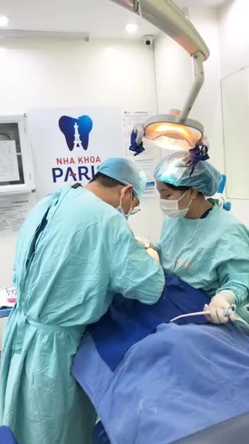 Phẫu thuật cấy ghép 01 trụ Dio Hàn tại Nha khoa Paris …