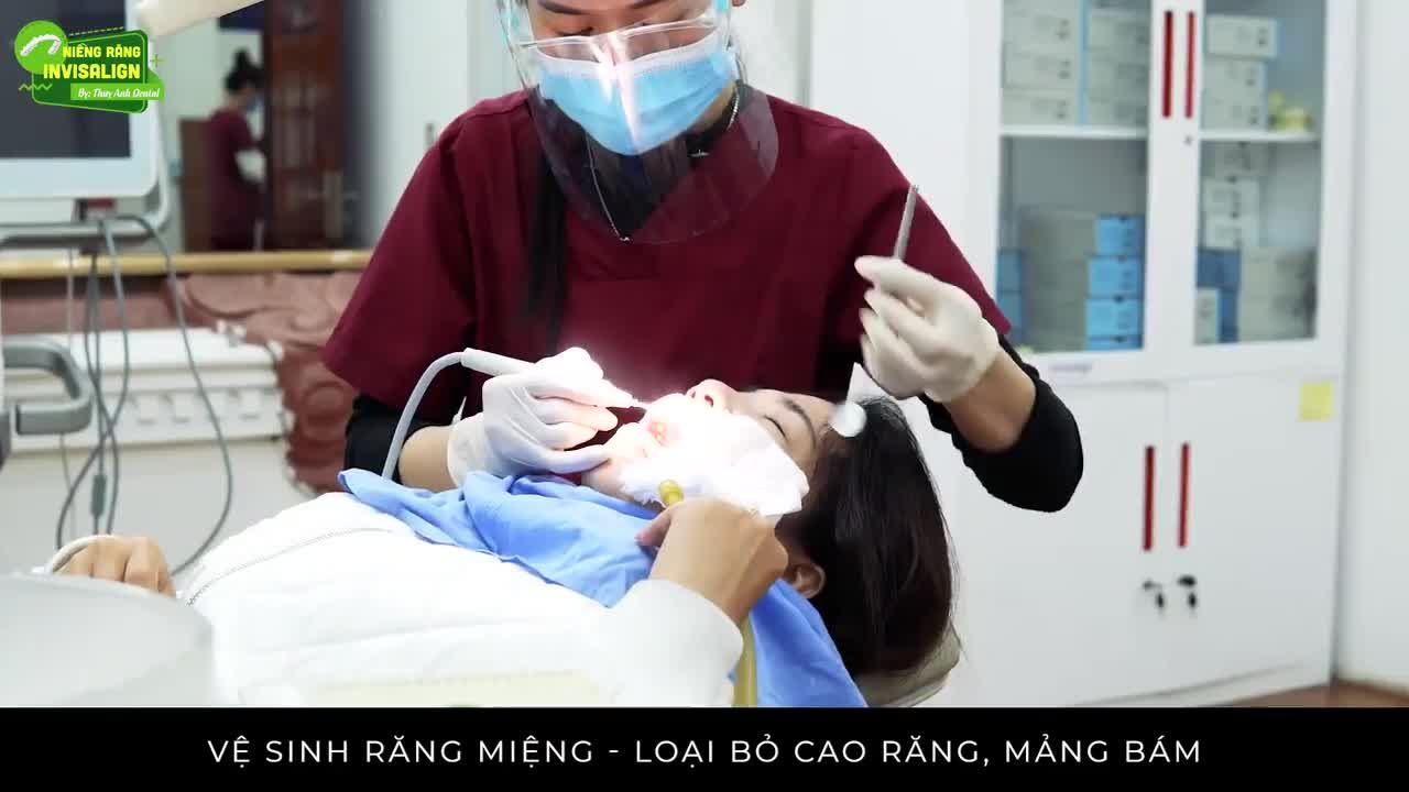 THOẢI MÁI HƠN VỚI MÁNG NIỀNG TRONG SUỐT INVISALIGN