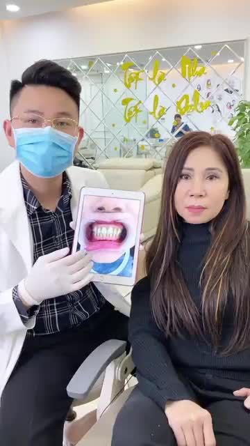 Khách hàng U60 trẻ ra tới 10 tuổi sau thẩm mỹ răng sứ tại Delia