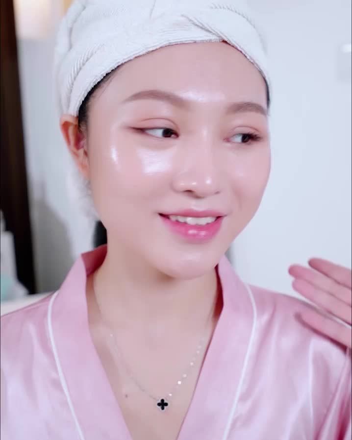 ''SOI'' NGAY MẶT MỘC TRẮNG MỊN KHÔNG TÌ VẾT CHỈ SAU 1 LIỆU TRÌNH ACNE MEDIC