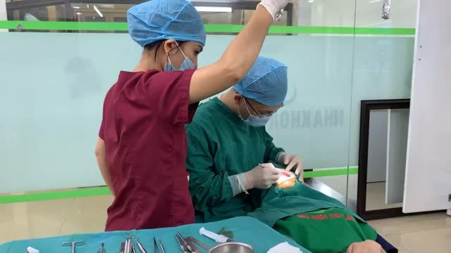 Phẫu thuật cười hở lợi cho khách hàng thân thiết tại Nha Khoa Thuỳ Anh.