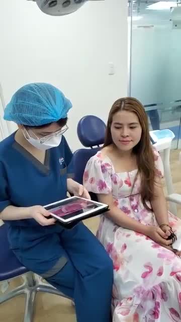 Chị Khách hàng hôm nay của chúng ta đã được tháo niềng răng - một rrong những bước liệu trình khách hàng mong chờ nhất