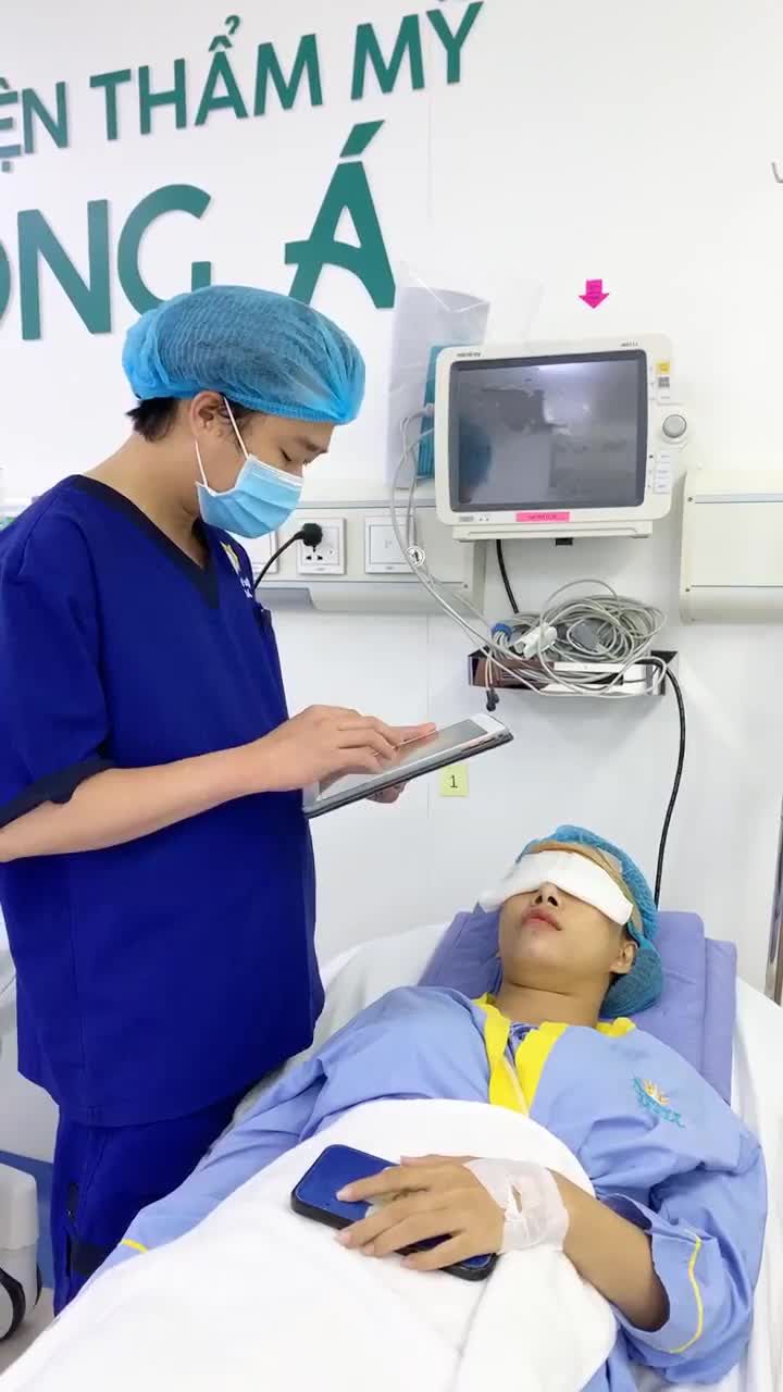 Kết quả độn cằm vừa mới thực hiện xong tại Bệnh viện thẩm mỹ Đông Á