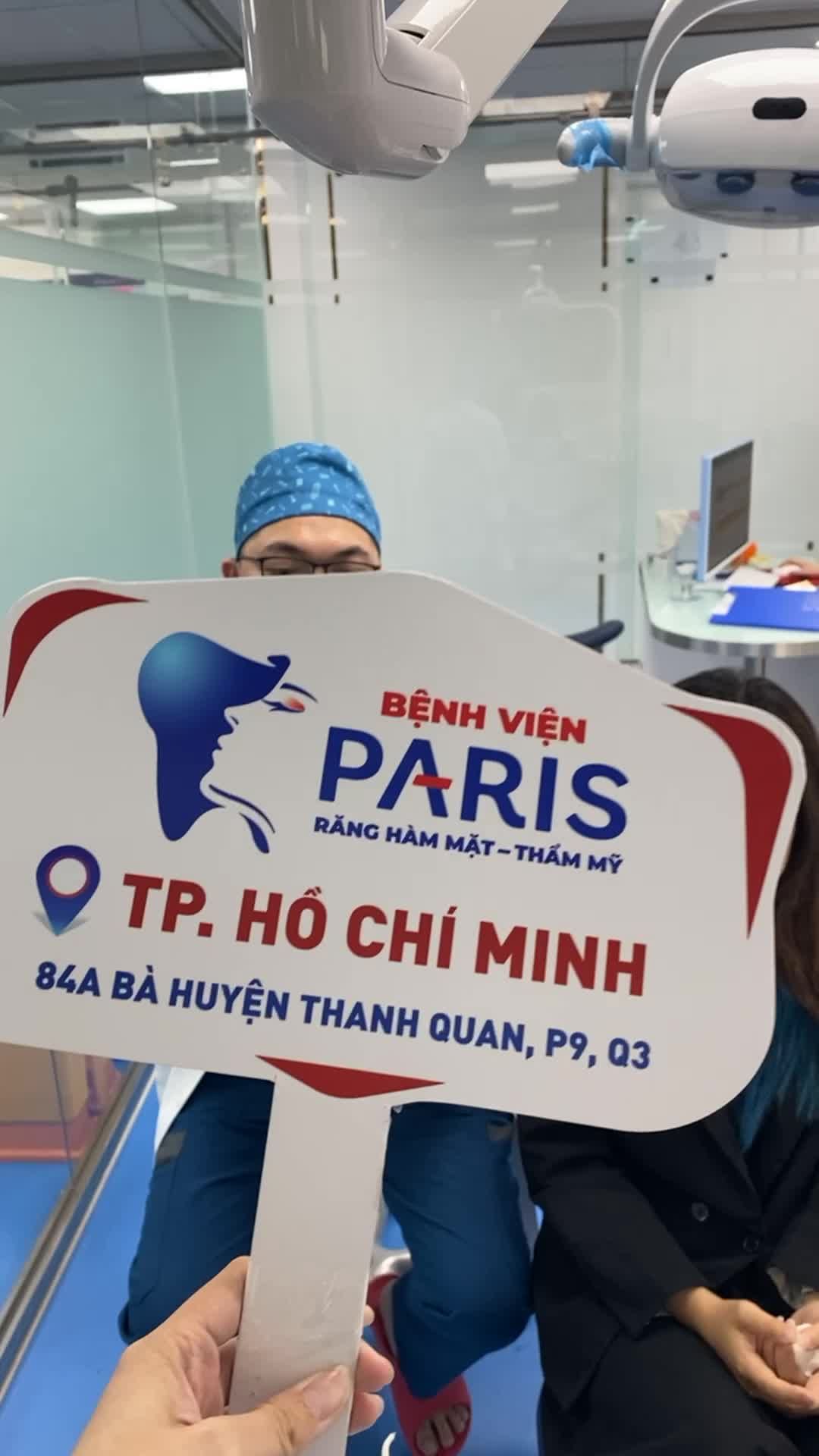 Kết quả của chị khách hàng sau khi làm răng sứ, vùng răng trước thay đổi như thế nào