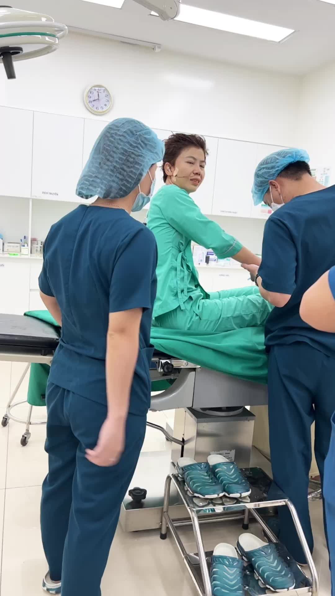 Tiếp tục một case Nâng mũi bọc sụn cho bạn gái thích tự nhiên