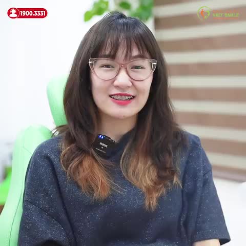 NỤ CƯỜI TỰ TIN, RẠNG RỠ SAU 6 THÁNG NIỀNG RĂNG KHẤP KHỂNH