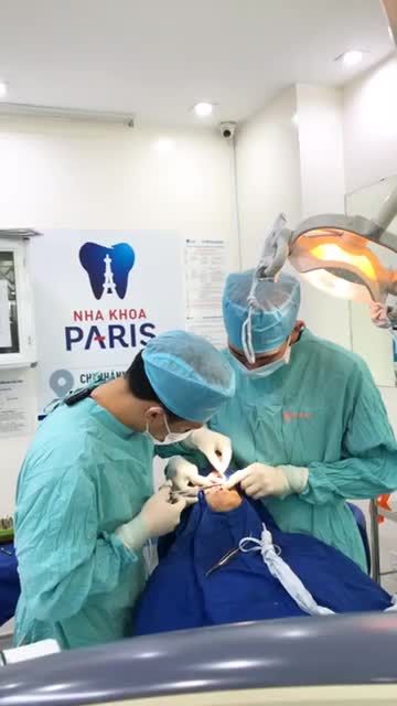 Phẫu thuật cấy ghép 01 trụ Dentium Hàn Quốc tại Nha khoa Paris …