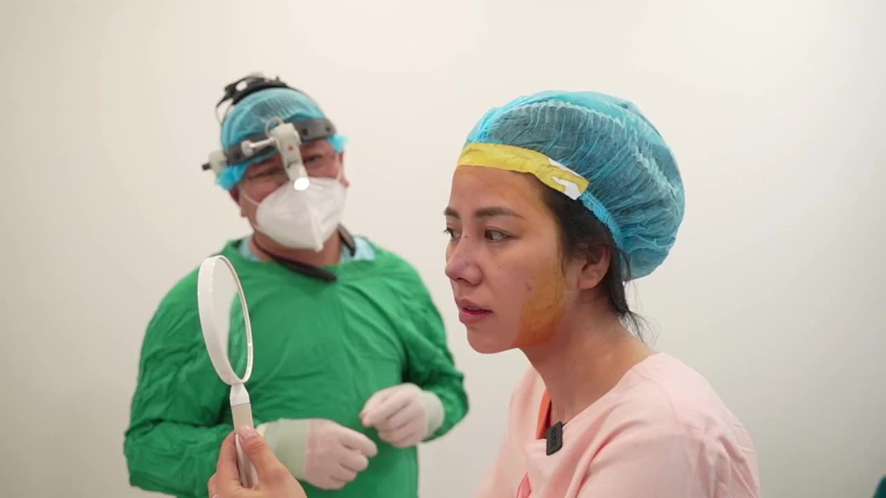 Ca nâng mũi cấu trúc sụn tai