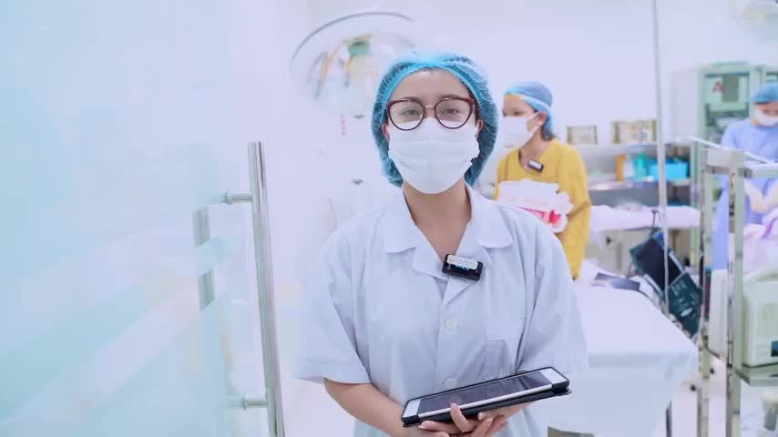 Sụp mí bẩm sinh + 3 lần chỉnh hình thất bại  Lần thứ 4 sửa lại tại Dr.Hải Lê vị khách hàng vỡ òa vì hạnh phúc