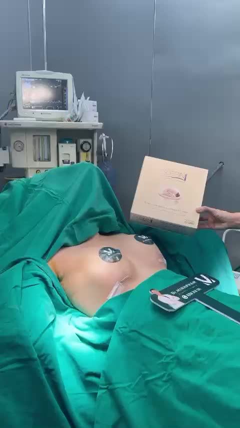 Ca Nâng Ngực Vừa Được Thực Hiện Bởi Ekip Dr. Minh Phạm