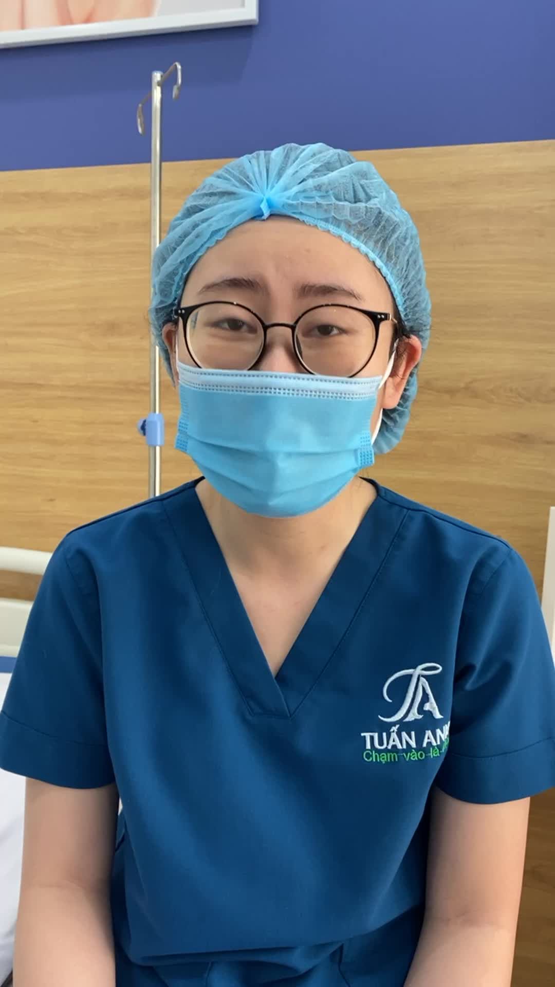 GƯƠNG MẶT TƯƠI TRẺ VỚI COMBO NÂNG CUNG MÀY KẾT HỢP CẮT VÀ TRẺ HÓA MÍ DƯỚI