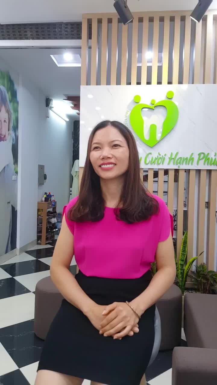KHÁCH HÀNG SAU KHI THẨM MỸ RĂNG SỨ