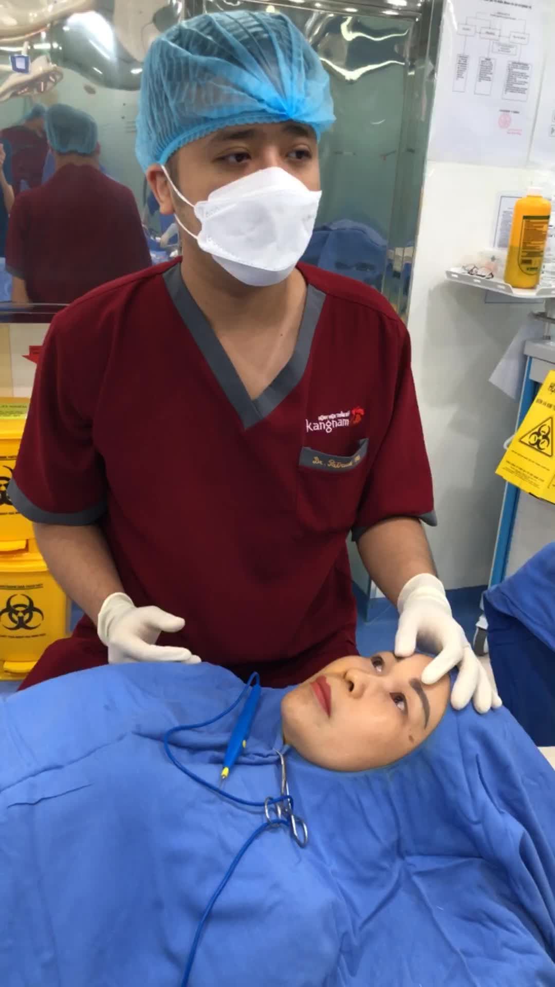 Quá trình phân tích cắt mí trên Plasma tại Bệnh viện thẩm mỹ Kangnam