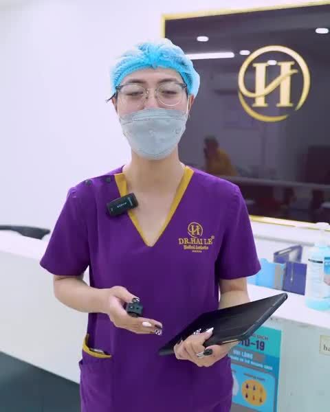 Sửa mí xong đẹp ưng quá phải khoe ngay thành quả với bạn bè