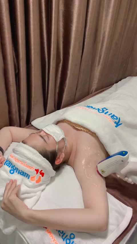 Quy trình triệt lông nách công nghệ Diode Laser lần thứ 2 tại Bệnh viện thẫm mỹ Kangnam Sài Gòn.