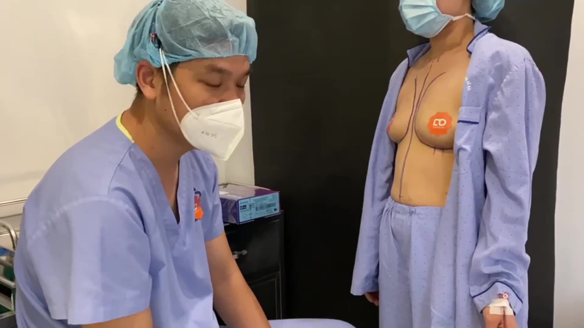 “Đi xa vài trăm cây số đến Thẩm mỹ DrD nâng ngực thì có gì đâu Đi xa mà được ngực đẹp cũng bõ công...”