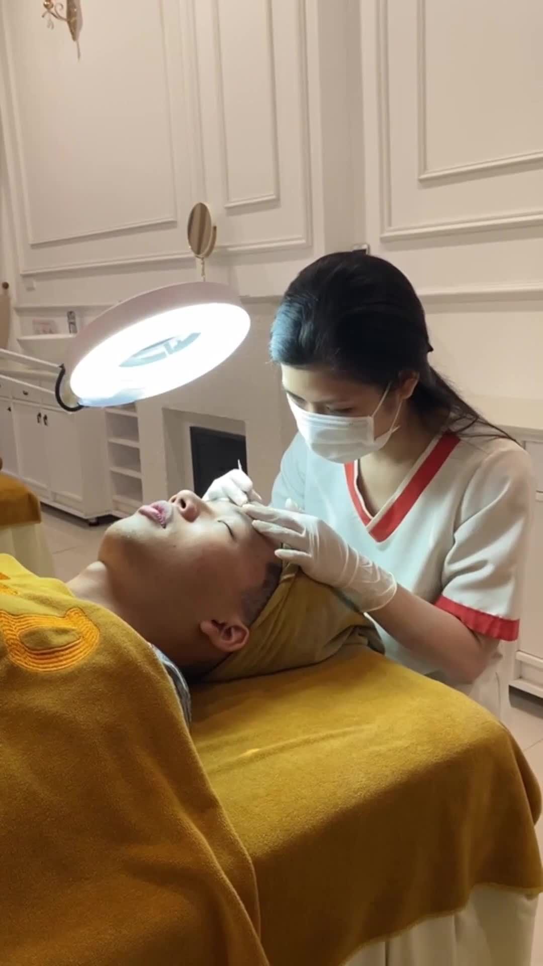 TRỊ MỤN BIO2LIGHT NHANH - HIỆU QUẢ - TIẾT KIỆM