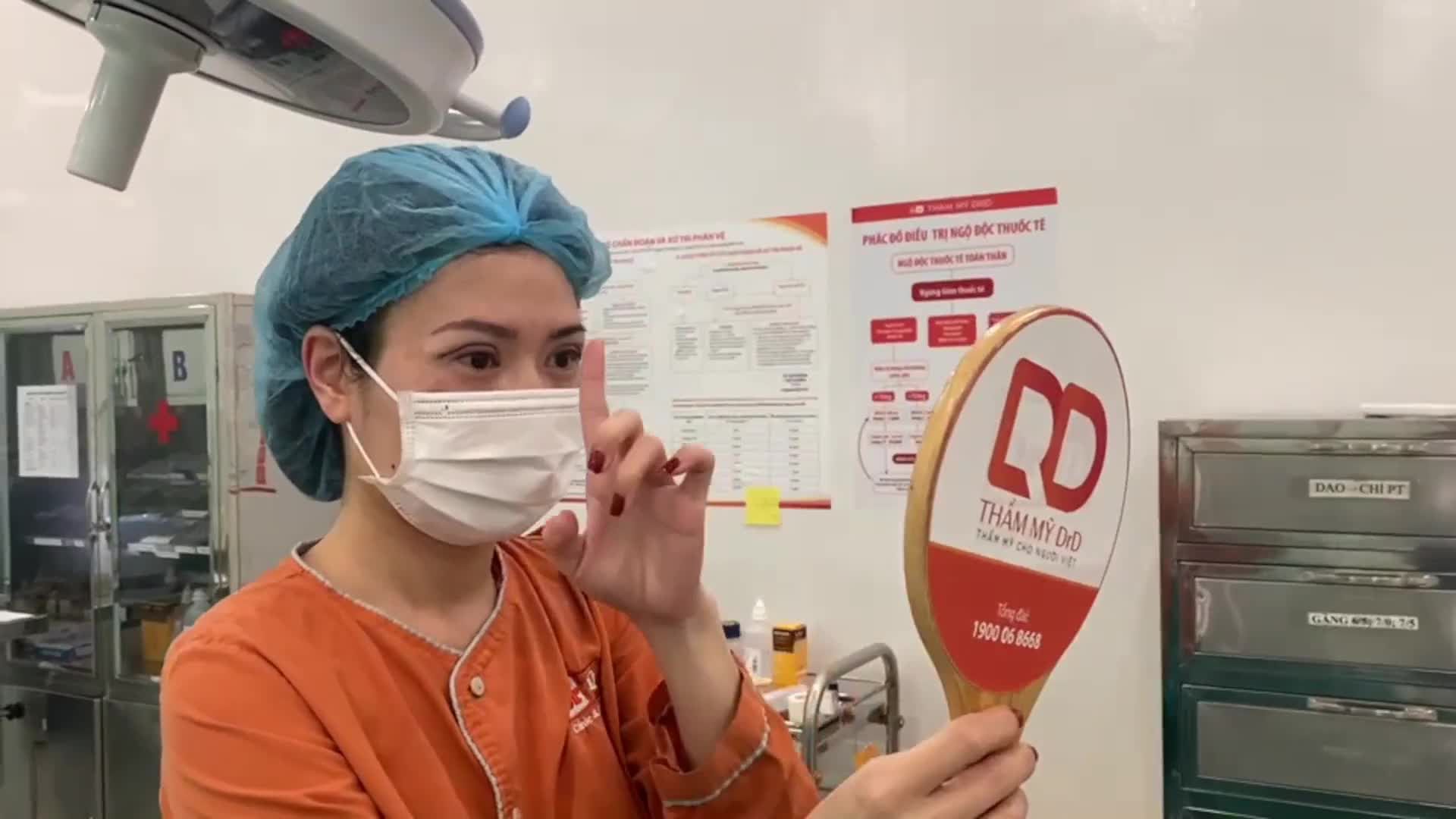Chị khách hàng “kỹ tính” sau khi tham khảo nhiều nơi đã quyết định đến Thẩm mỹ DrD để thực hiện cắt mí Elite Eyes.